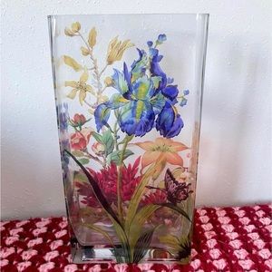 VNTG hand-painted vase